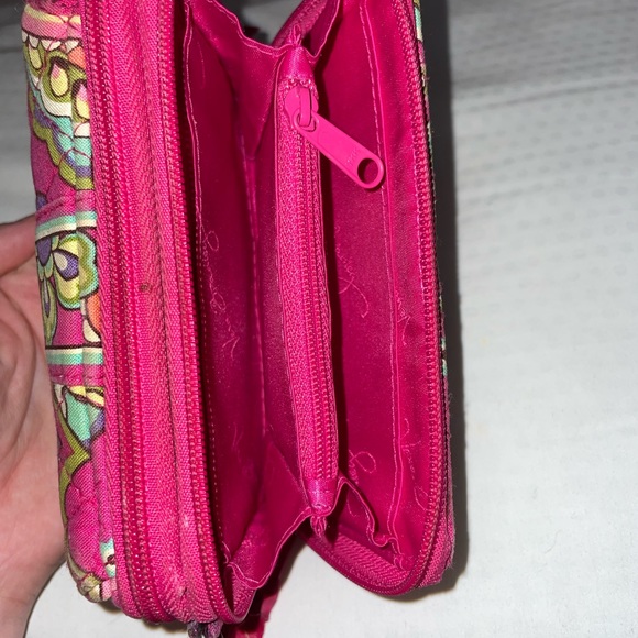 Vera Bradley Wristlet - Picture 3 of 6